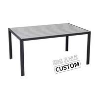 Table de repas pliante d'extérieur en plastique et en bois, idéale pour les jardins ou les patios
