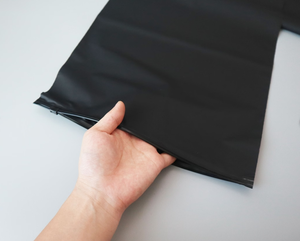 Ventas calientes Moda Multi Tamaño Impermeable Negro Esmerilado Zip Lock Bolsa de embalaje - Product Image 3