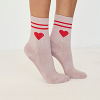 Chaussettes de Pilates antidérapantes à logo personnalisé, motif cœur rose, double bordure rayée rouge, pour femmes, yoga, fitness