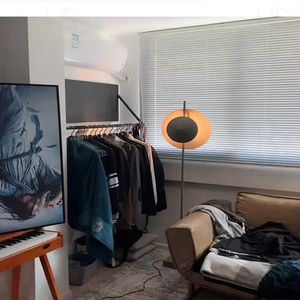 Lámparas de soporte de iluminación de esquina de suelo LED rojo de hierro de diseño nórdico moderno con control regulable - Product Image 3