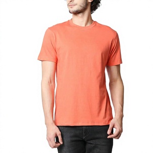 Camiseta de algodón de manga corta con cuello redondo para hombre, color coral, ajuste regular, informal, de punto liso, transpirable, 220 g, teñido liso - Product Image 3