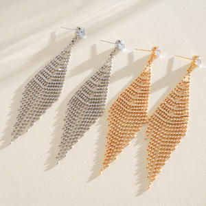 Pendientes de Lujo con Borlas de Zirconia en Forma de Gota de Agua, Aleación de Cobre, Diseño Moderno y Exclusivo para Mujer - Product Image 4