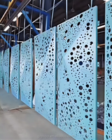 Panneau décoratif moderne en alliage d'aluminium perforé 3D géométrique découpé au laser pour mur extérieur de bâtiment et centre commercial