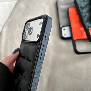 <span class=keywords><strong>เคส</strong></span>โทรศัพท์ 3 มิติ ลายเสื้อพัฟเฟอร์ สำหรับ <span class=keywords><strong>iPhone</strong></span> <span class=keywords><strong>Air</strong></span> 17 16 15 14 <span class=keywords><strong>13</strong></span> <span class=keywords><strong>Pro</strong></span> <span class=keywords><strong>Max</strong></span> ลายพราง เสื้อแจ็คเก็ตขนเป็ดเท่ๆ สัมผัสนุ่ม บรรจุใยฝ้าย ป้องกันด้านหลัง - Product Image 4