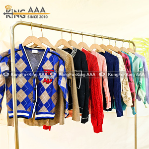 KINGAAA Cardigan Spesso da <span class=keywords><strong>Donna</strong></span> Abbigliamento <span class=keywords><strong>di</strong></span> <span class=keywords><strong>Marca</strong></span> Usato Europeo <span class=keywords><strong>di</strong></span> Seconda Mano all'Ingrosso - Product Image 3