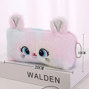 Astuccio Portapenne a Forma di Gatto in Peluche Stile Cartone Animato Kawaii per Ragazze Morbido e Accogliente - Product Image 3