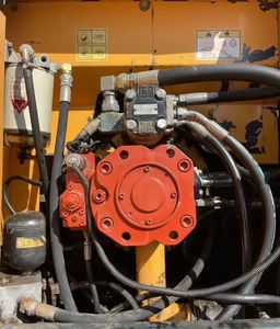 Excavadora de Ruedas Hyundai 150W-9 de Segunda Mano, de Buena Calidad y Precio Económico, Motor Cummins de 112kw, 15 Toneladas, Usada, en Venta en China - Product Image 4