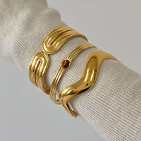 Large Large Bracelet Ouvert en Acier Inoxydable Plaqué PVD Or 18K Bijoux de Poignet Étanche