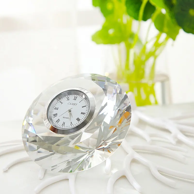 ของขวัญแต่งงานที่กำหนดเอง K9คริสตัลเพชรของขวัญตกแต่งโต๊ะทำงานแก้วคริสตัลเพชรพร้อมนาฬิกาสำหรับเป็นของขวัญทางธุรกิจ