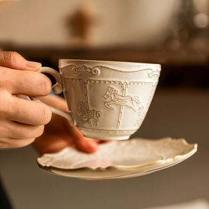 Exquisito Juego de Taza y Platillo de Cerámica con Diseño de Carrusel en Relieve, Estilo Europeo Vintage, con Asa Única, para Uso Personal o Comercial, Ideal para Regalo - Product Image 3