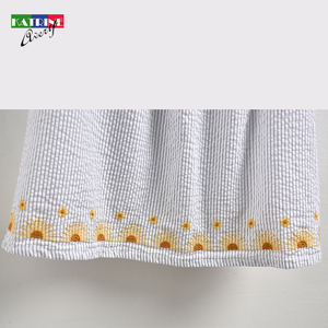 Venta al por mayor de ropa para niños, vestido de verano sin mangas con volantes florales encantadores patrón de rayas sólidas técnica de ganchillo ODM para niños - Product Image 5