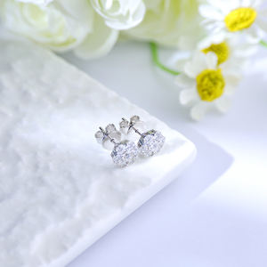Boucles d'oreilles clous de luxe en or blanc massif 18 carats avec diamants naturels en forme de fleur pour femme, cadeau de mariage et d'anniversaire, bijoux - Product Image 3