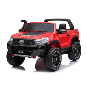 Carros de passeio de grandes dimensões licenciados Toyota Hilux 24V a pilhas para crianças passeio em carros elétricos de brinquedo para as crianças dirigirem