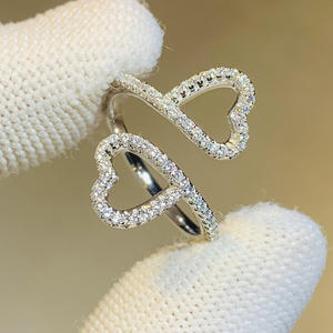 Anillo en forma de corazón T0638 con circonita cúbica engastada, anillos de moda unisex para el Día de San Valentín - Product Image 2