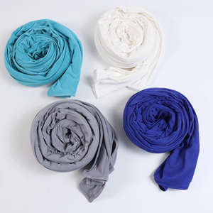 ฮิญาบผ้าชีฟองแบบสั่งทำผ้าพันคอสีพื้นผ้าโพกศีรษะแบบสบายๆระบายอากาศได้ดีสำหรับผู้หญิงชาวมาเลเซีย - Product Image 3