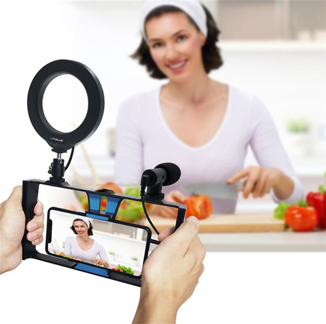 PULUZ 3-in-1 Live Streaming Rig for Smartphone Video 4.6 Inch Ring LED Selfie Light with Microphone Vlogging & Broadcast Kits