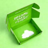 Boîte d'expédition en carton ondulé personnalisée 25x25x5cm - Emballage de sweat-shirt avec logo en relief et insert
