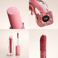 Tubo de Brillo Labial de Vidrio Ondulado, Botella Transparente con Tapa Rosa, Logotipo Personalizado, OEM, Marca Privada, MOQ Bajo, Directo de Fábrica