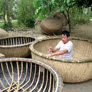 PRECIO DIRECTO DE FÁBRICA MINI BARCO BAMBÚ CORACLE CON BANCO Y SOPORTE DE PADDLE DEPORTE AGUA TRADICIONAL EN VIETNAM - Product Image 1