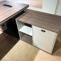 Vente en gros bureau administratif moderne meubles de bureau table bureau administratif en bois en forme de L
