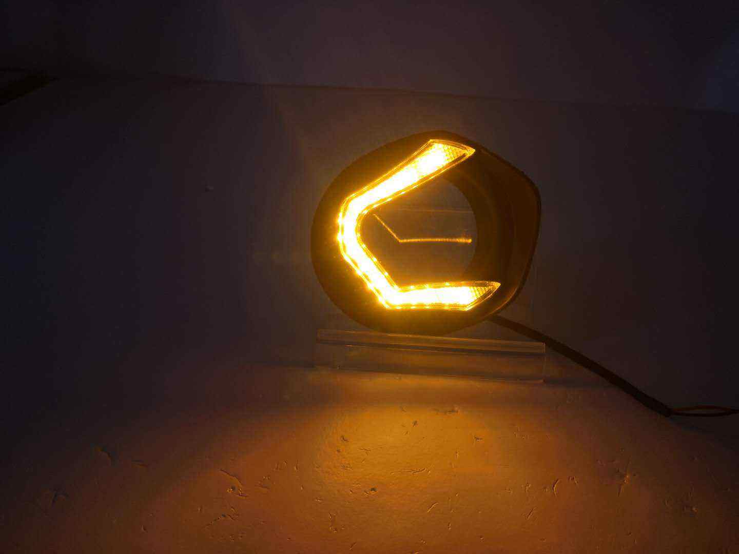 สีเหลือง