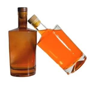 Toptan yuvarlak kabartmalı çakmaktaşı cam şişeler 500ml için likör, rom cin viski votka mantarlı şişeler