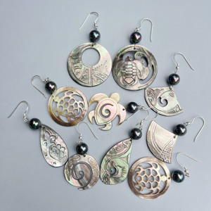 Pendientes Colgantes <span class=keywords><strong>de</strong></span> Nácar Negro Natural, Diseño Tropical <span class=keywords><strong>de</strong></span> <span class=keywords><strong>Tortuga</strong></span> Espiral Floral Tallada, Estilo Hawaiano Boho - Product Image 1