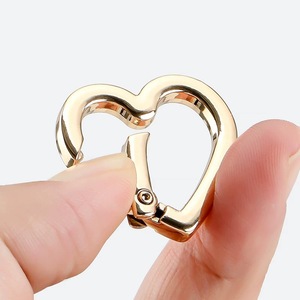 Không thấm nước hình trái tim mùa xuân cổng vòng chìa khóa phong cách hợp thời trang móc thiết kế với điều chỉnh tính năng an toàn - Product Image 2