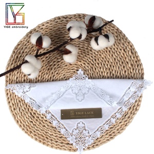 Pañuelo <span class=keywords><strong>de</strong></span> encaje <span class=keywords><strong>de</strong></span> tela <span class=keywords><strong>de</strong></span> algodón suave, pañuelo bordado blanco Diy cuadrado <span class=keywords><strong>de</strong></span> encaje nupcial <span class=keywords><strong>de</strong></span> lujo, logotipo personalizado <span class=keywords><strong>de</strong></span> algodón - Product Image 2