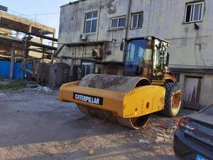 Rouleau compresseur CAT CS-683E d'occasion haute performance, 98% neuf, puissant, en excellent état, pour la construction - Product Image 3