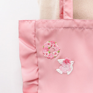 Em Estoque: <span class=keywords><strong>Patches</strong></span> de Bordado Autoadesivos de Flor de Cerejeira |   Adesivos de Animais Sakura Fofos com Lantejoulas para Bolsas e Capas de Telefone - Product Image 3