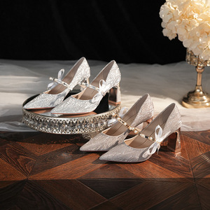 Sandales à talons pour femmes, bout pointu, talon épais, bride perlée, chaussures de mariage élégantes, talon moyen 2-3 cm, décoration nœud - Product Image 4