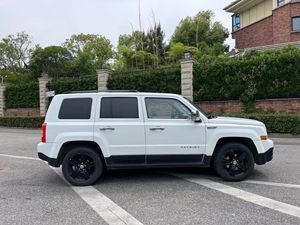<span class=keywords><strong>Jeep</strong></span> Patriot 2013 Usado <span class=keywords><strong>de</strong></span> <span class=keywords><strong>Segunda</strong></span> <span class=keywords><strong>Mano</strong></span>, 2.4L <span class=keywords><strong>4x4</strong></span> Edición Deportiva, SUV Compacto Negro <span class=keywords><strong>de</strong></span> 5 Plazas, Personalización Interior Disponible - Product Image 3