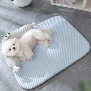 Tappetino Rinfrescante di Lusso Lavabile per Cani e Gatti con Tessuto Traspirante Antiscivolo per Uso Interno/Esterno - Product Image 1