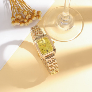 <strong>Fashionable</strong> and Simple square Ladies' Quartz <strong>Watch</strong> Bracelet <strong>Set</strong> - Product Image 4