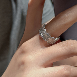 Anillo de Plata Pura S925 Wenchi, Estilo Vintage con Encaje, Diseño Exclusivo, Baño de Oro 18K, Microincrustaciones de Circonio, Modelo Abierto - Product Image 2