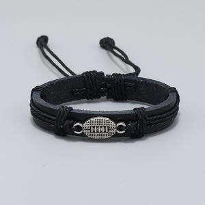 Bracelet <span class=keywords><strong>de</strong></span> <span class=keywords><strong>sport</strong></span> <span class=keywords><strong>Sac</strong></span> en cuir <span class=keywords><strong>Rugby</strong></span> Football américain Cadeaux pour filles garçons Bracelet réglable adulte Parfait pour cadeau <span class=keywords><strong>de</strong></span> <span class=keywords><strong>sport</strong></span> Noir - Product Image 2