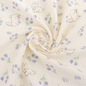 Nouvelle écharpe de bébé en mousseline de coton biologique 100% doux, respirant, imprimé mignon, personnalisable, 4 couches, pour filles - Product Image 2