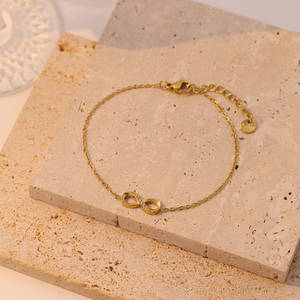 Bracelet en acier inoxydable plaqué or 18 carats avec chiffres en diamant zircon <span class=keywords><strong>8</strong></span> Infinity Bracelet en titane et acier à maillons creux Bijoux de chaîne - Product Image 4