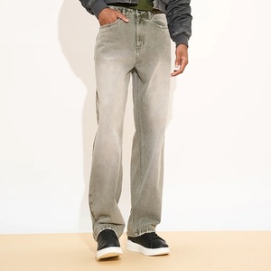 Jean large vintage délavé style hip-hop avec imprimé estival, poches uniques à patchwork et inserts, finition rétro pour homme - Product Image 1