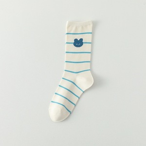 Chaussettes en coton fines rayées printemps-automne pour femmes, style coréen, mi-mollet, motif ours, tendance Ins, style universitaire, décontractées, motif dessin animé, vente en gros - Product Image 4