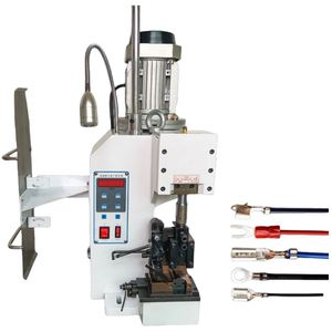 Machine de sertissage de câbles horizontale de précision silencieuse de 2 tonnes pour faisceaux de câbles et bornes de câbles, durable - Product Image 5