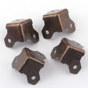 Ángulo <span class=keywords><strong>de</strong></span> envoltura Esquina <span class=keywords><strong>de</strong></span> metal <span class=keywords><strong>de</strong></span> joyería Caja <span class=keywords><strong>de</strong></span> madera/bolso Accesorios <span class=keywords><strong>de</strong></span> hardware - Product Image 5