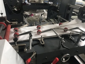 Máquina para fabricar bolsas de papel kraft reciclado con alimentación de láminas en V, controlada por PLC, alta productividad, certificación CE, tamaño pequeño - Product Image 4