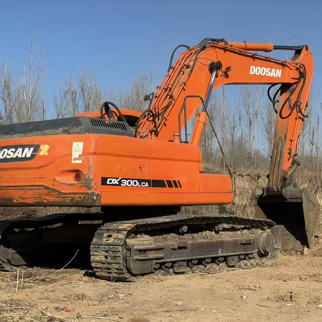 High Quality Second Hand DX300LCA Hydraulic Crawler Excavator Original Used Doosan DX300LC DX300LCA DX300LC-9C Heavy Excavator