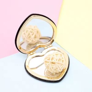 Miroir de maquillage en cuir personnalisé, mini miroir de poche abeille, cadeaux de mariage pour invités, miroir pliable double face portable, vente en gros - Product Image 5