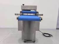 Machine à découper les pains à hamburger de qualité commerciale, faible bruit, haute précision, type à bande transporteuse pour ligne de production de boulangerie