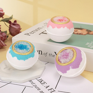 Boule de bain effervescente 100g à ouverture facile, à la poudre d'or et aux cristaux de sel, aux huiles essentielles et au sel marin - Product Image 5