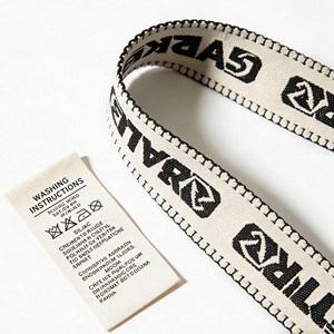 Étiquettes de lavage personnalisées directes d'usine, écologiques, en <span class=keywords><strong>coton</strong></span> biologique, imprimées, pour vêtements - Product Image 1