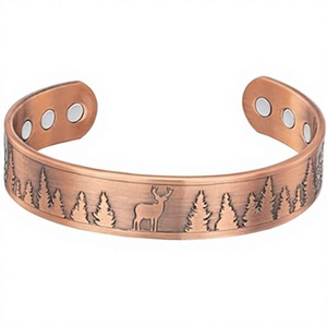 Pulsera Terapéutica de Cobre Sólido con Diseño de Lobo Salvaje Hecho a Mano, Joyería Metálica de Moda con Diseño Exquisito - Product Image 1
